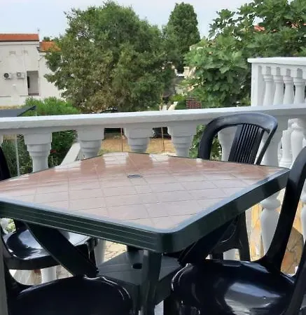 Max Apartman