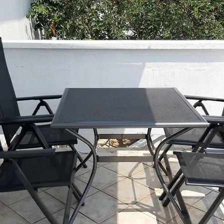 Max Apartment *